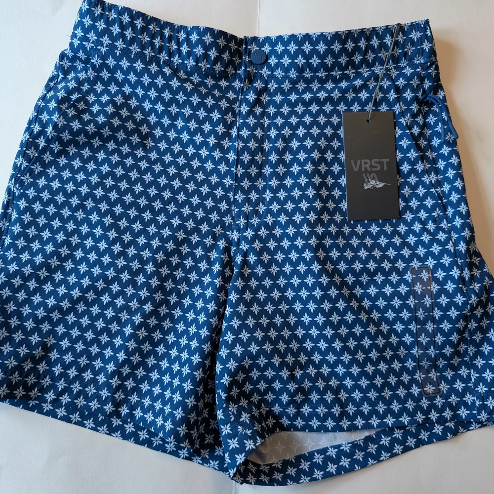 VRST Resort Short 6